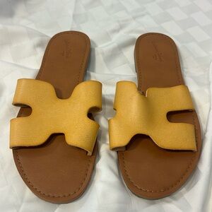 Slide sandals